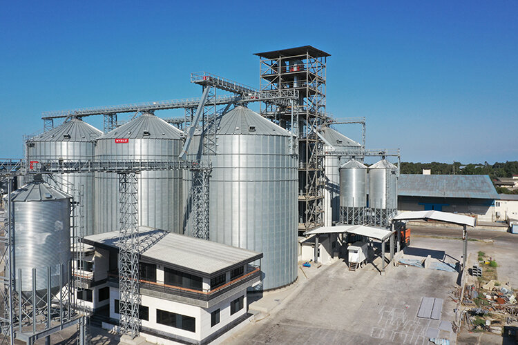 افتتاح سیلوی های 35 هزار تنی ذخیره سازی غلات شرکت آرد خوشه فارس در بندر امیرآباد