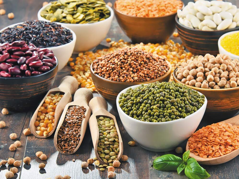 پاییز و توصیههای طب سنتی؛ از خوردن انار تا عناب