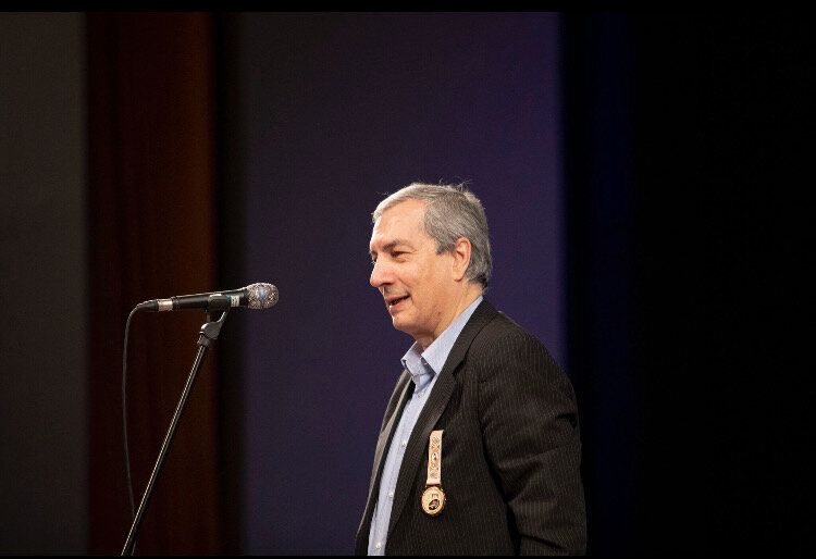 خاندان شکروی نشان امین الضرب گرفتند