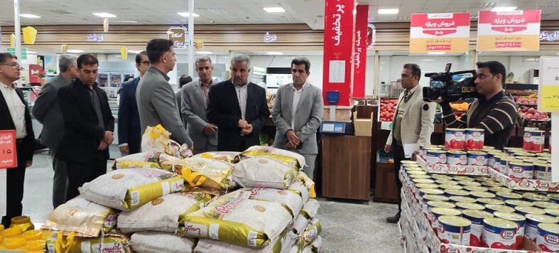بازدید فرماندار بوشهر از فروشگاه رفاه/ تأمین کالای بیسابقه در این فروشگاه