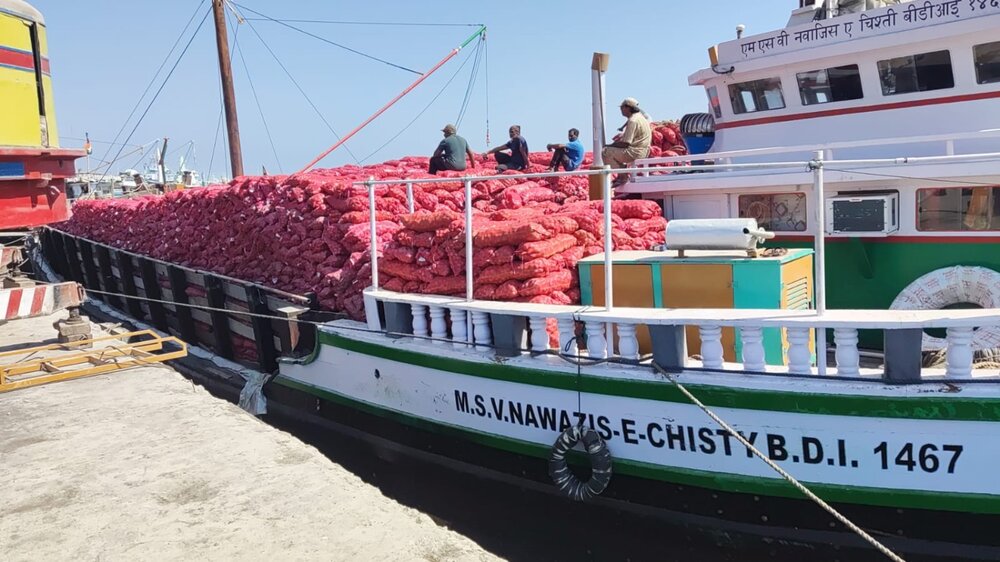 واردات پیاز برای تنظیم بازار سرعت گرفت/ واردات 30 هزار تن پیاز تا پایان سال