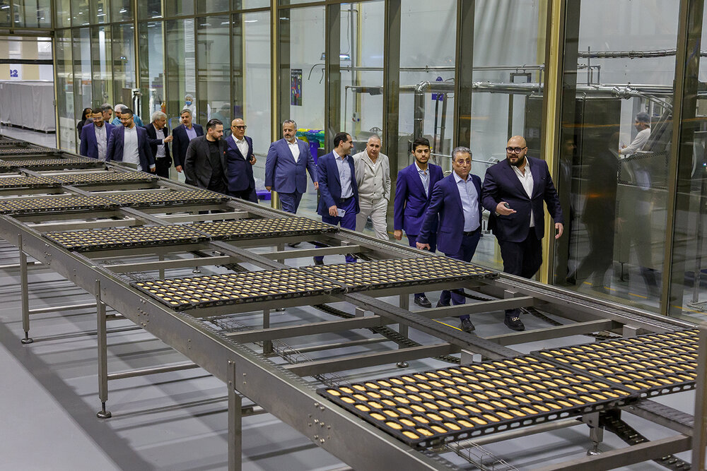 بازدید اعضای هیات مدیره مجمع کارآفرینان ایران از کارخانجات گروه صنعتی و پژوهشی زر + تصاویر