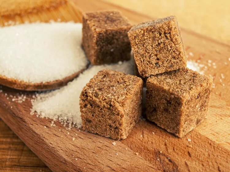 فرق شکر قهوه ای و سفید