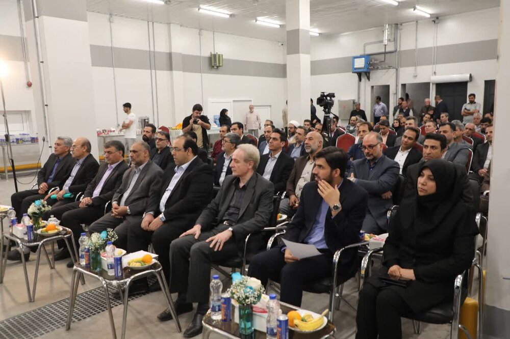 بازدید وزیر جهاد کشاورزی از کشتارگاه طیور شرکت «دام و طیور کوروش»