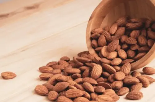 خواص روغن بادام تلخ