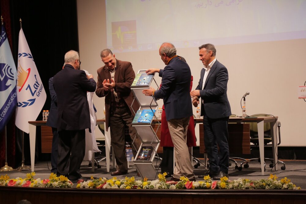 رونمایی از چهار کتاب حوزه مالی با مشارکت گروه زر در سیزدهمین کنفرانس ملی مهندسی مالی ایران