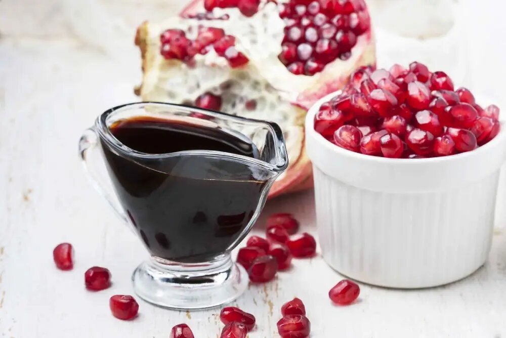 خواص رب انار برای پوست صورت