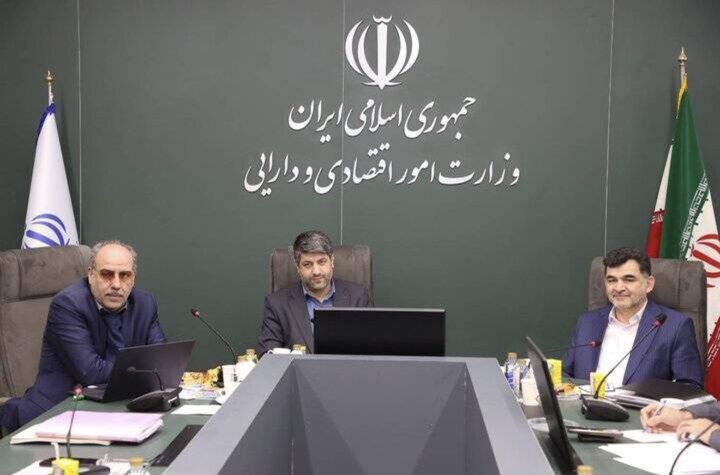 مطالبات ارزی وارد کنندگان کالاهای اساسی به زودی تعیین تکلیف می‌شود