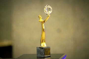 تک ماکارون بار دیگر مفتخر به دریافت تندیس «تولید ملی- افتخار ملی» شد 