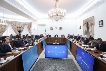 بانک ها تا زمانی که مطالبات شرکت‌ها از سوی دولت پرداخت نشده نباید بابت تأخیر در بازپرداخت اقساط جریمه دیرکرد بگیرند/ قدردانی از همراهی بخش خصوصی