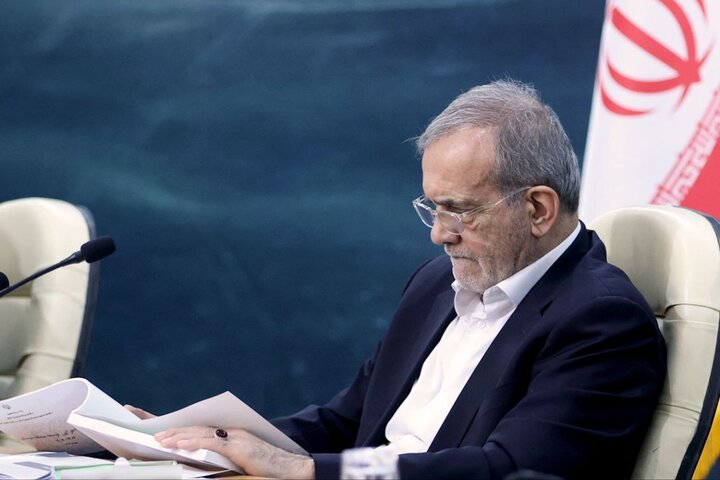 هیچ یک از دستورات رییس جمهور برای پرداخت ارز واردکنندگان کالاهای اساسی اجرایی نشد