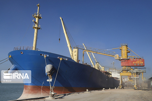 کشتی  ۶۸هزار تنی شکر خام  بازرگانی دولتی در بندر امام پهلو گرفت