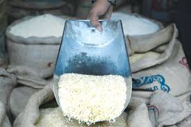 دلایل گرانی ناگهانی برنج ایرانی دربازار/بنکداران سوءاستفاده کردند