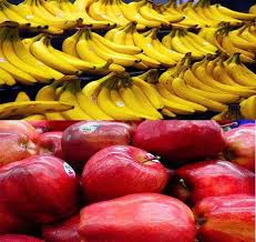 درخواست وزیر جهاد کشاورزی از رزم حسینی/ واردات موز منوط به صادرات سیب شود