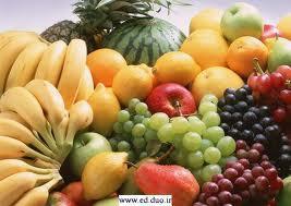 خودنمایی میوه‌های خارجی در میوه‌فروشی‌ها با وجود ممنوعیت واردات