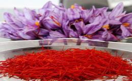 سود 40 میلیون تومانی چینی‌ها از فروش زعفران ایرانی!