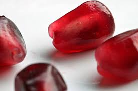  درمان روده‌های ملتهب با دانه‌های سرخ رنگ خوراکی